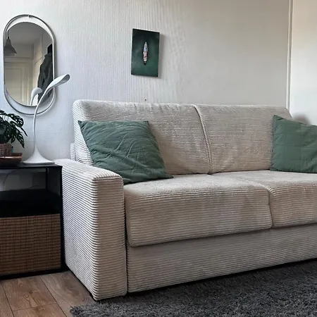 Petit - 10eme Arrondissement Apartment *